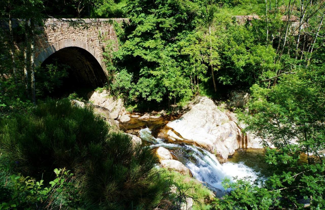 Gite **** "Le Refuge Des Fees" Saint-Julien-du-Gua Ngoại thất bức ảnh
